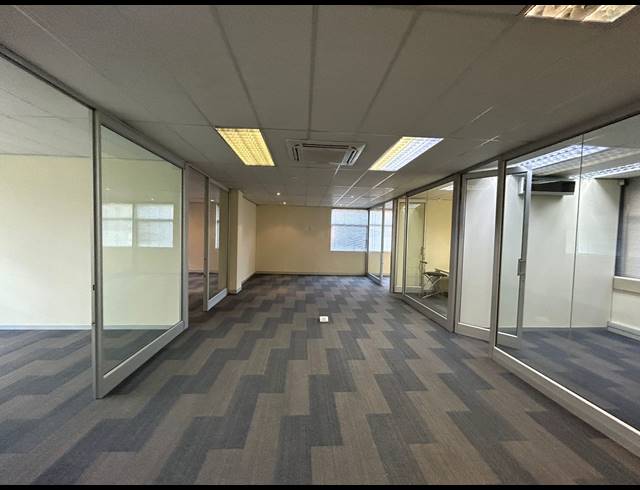 324M² OFFICE TO LET IN SANDTON CENTRAL